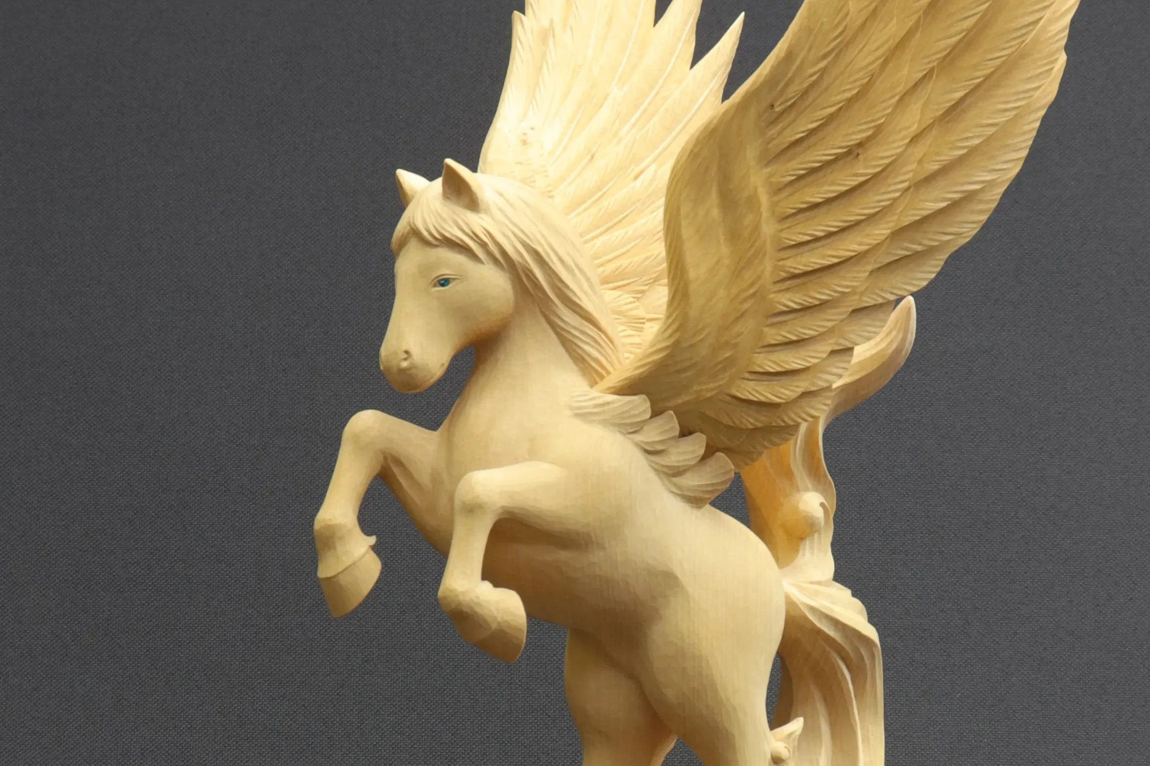 山根清作「天翔ける」の拡大画像